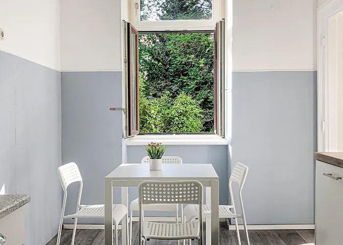 Amazing 2br Apt, Near Akh-perfect For Groups