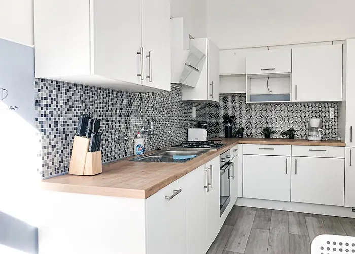 Amazing 2br Apt, Near Akh-perfect For Groups