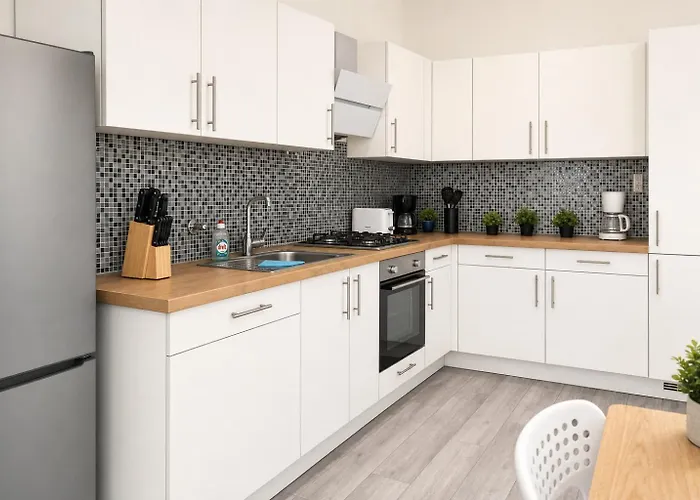 Amazing 2br Apt, Near Akh-perfect For Groups *