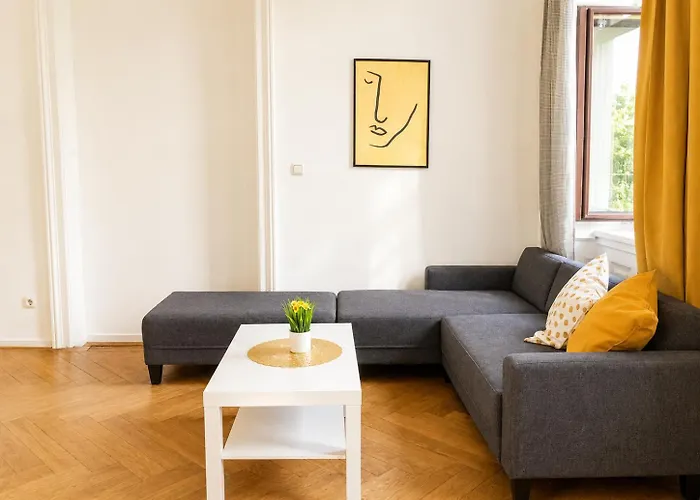 Amazing 2br Apt, Near Akh-perfect For Groups *