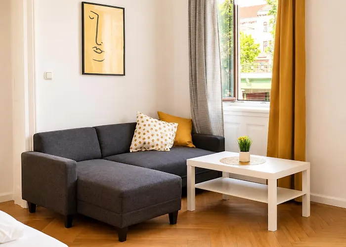 Amazing 2br Apt, Near Akh-perfect For Groups *