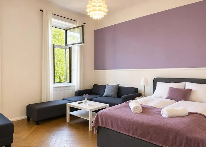 Amazing 2br Apt, Near Akh-perfect For Groups Apartment *